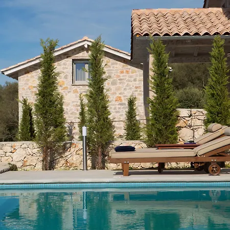 Ionian Horizon * Tsoukaládhes