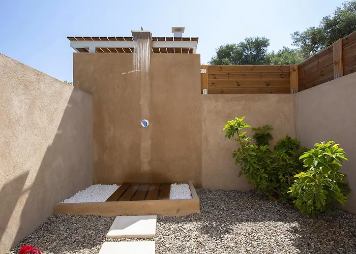 Ionian Horizon * Tsoukaladhes